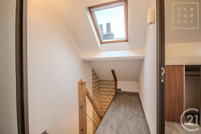 maison à louer - 5 pièces - 80.0 m2 - HAUTMONT - 59 - NORD-PAS-DE-CALAIS - Century 21 Terre Du Nord