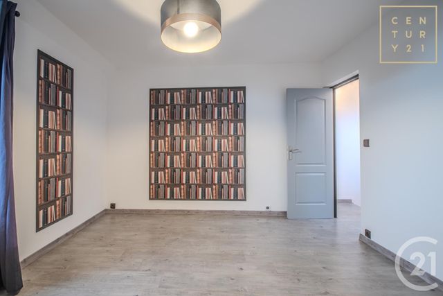 maison à louer - 5 pièces - 80.0 m2 - HAUTMONT - 59 - NORD-PAS-DE-CALAIS - Century 21 Terre Du Nord