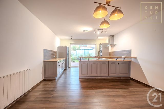 maison à louer - 5 pièces - 80.0 m2 - HAUTMONT - 59 - NORD-PAS-DE-CALAIS - Century 21 Terre Du Nord