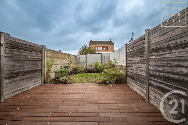 maison à louer - 5 pièces - 80.0 m2 - HAUTMONT - 59 - NORD-PAS-DE-CALAIS - Century 21 Terre Du Nord