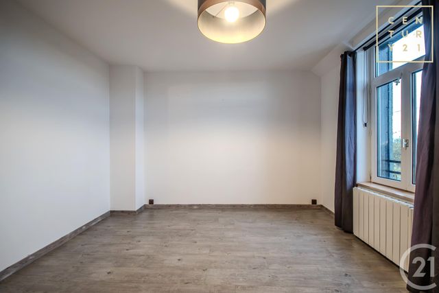 maison à louer - 5 pièces - 80.0 m2 - HAUTMONT - 59 - NORD-PAS-DE-CALAIS - Century 21 Terre Du Nord