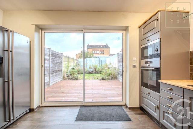 maison à louer - 5 pièces - 80.0 m2 - HAUTMONT - 59 - NORD-PAS-DE-CALAIS - Century 21 Terre Du Nord