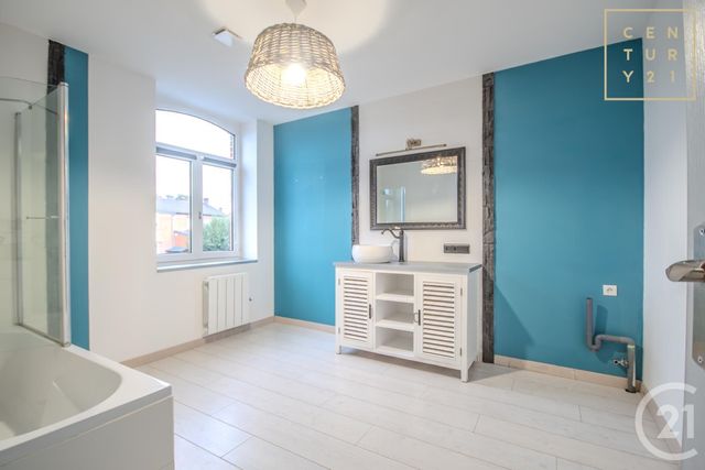 maison à louer - 5 pièces - 80.0 m2 - HAUTMONT - 59 - NORD-PAS-DE-CALAIS - Century 21 Terre Du Nord