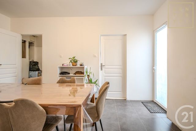 maison à vendre - 5 pièces - 100.0 m2 - HAUTMONT - 59 - NORD-PAS-DE-CALAIS - Century 21 Terre Du Nord