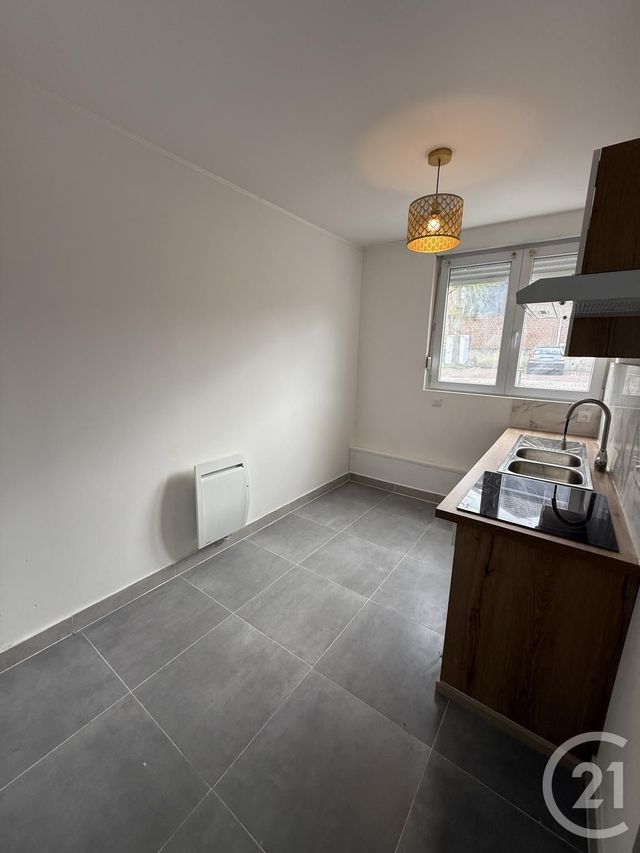 Appartement F2 à louer - 2 pièces - 40.0 m2 - HAUTMONT - 59 - NORD-PAS-DE-CALAIS - Century 21 Terre Du Nord