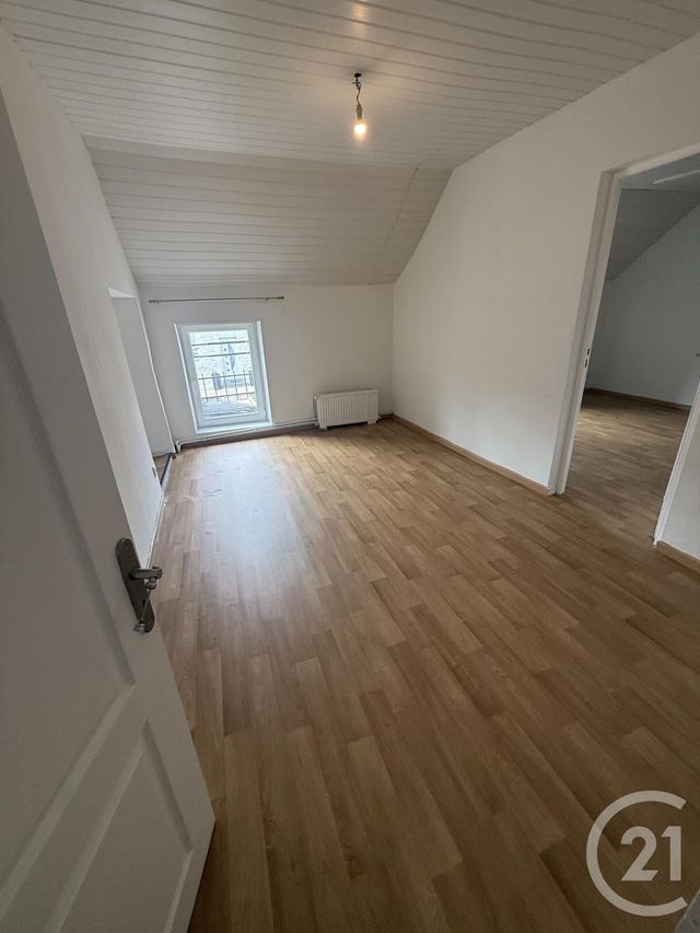 maison à louer - 4 pièces - 67.0 m2 - FERRIERE LA PETITE - 59 - NORD-PAS-DE-CALAIS - Century 21 Terre Du Nord