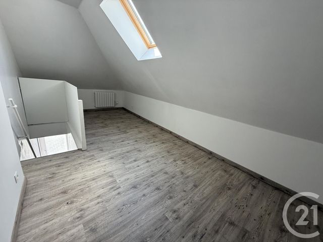 maison à louer - 4 pièces - 64.59 m2 - HAUTMONT - 59 - NORD-PAS-DE-CALAIS - Century 21 Terre Du Nord