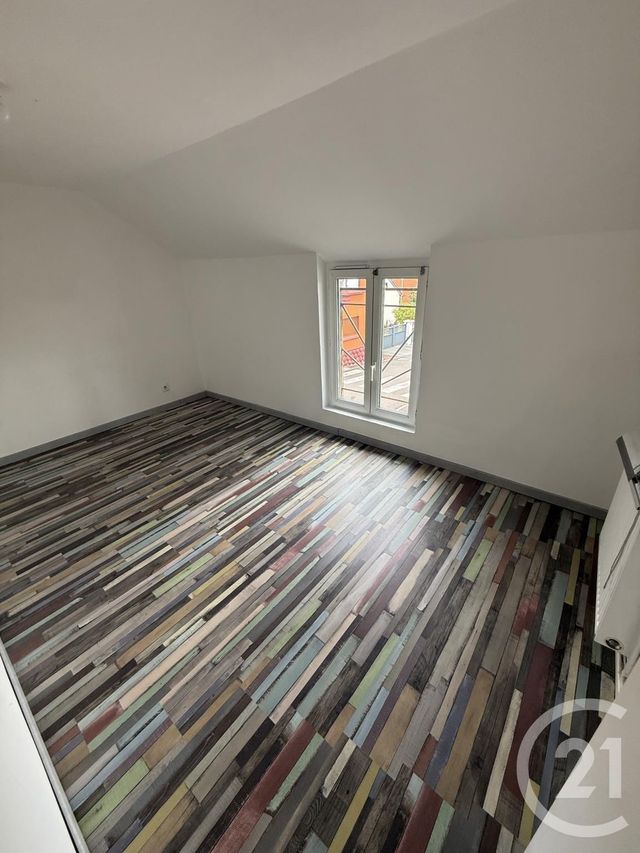maison à louer - 4 pièces - 50.0 m2 - HAUTMONT - 59 - NORD-PAS-DE-CALAIS - Century 21 Terre Du Nord