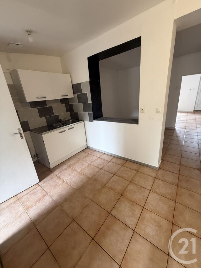 maison à louer - 4 pièces - 50.0 m2 - HAUTMONT - 59 - NORD-PAS-DE-CALAIS - Century 21 Terre Du Nord