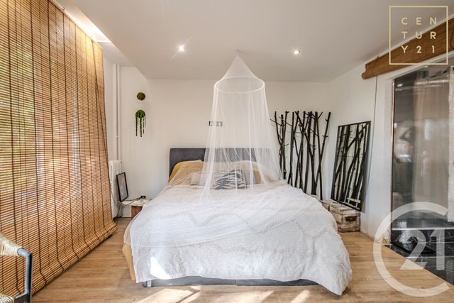 Appartement Loft à louer - 5 pièces - 102.0 m2 - MAUBEUGE - 59 - NORD-PAS-DE-CALAIS - Century 21 Terre Du Nord