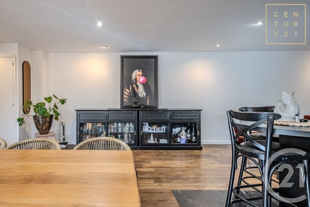 Appartement Loft à louer - 5 pièces - 102.0 m2 - MAUBEUGE - 59 - NORD-PAS-DE-CALAIS - Century 21 Terre Du Nord