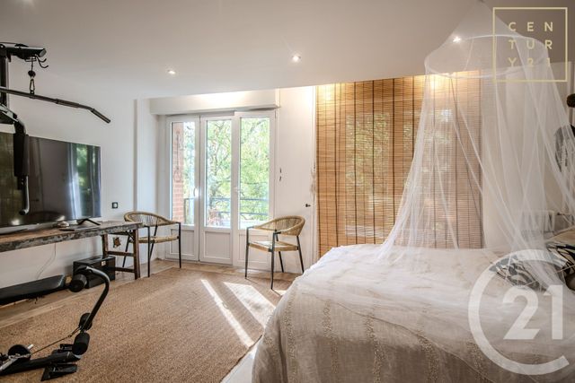 Appartement Loft à louer - 5 pièces - 102.0 m2 - MAUBEUGE - 59 - NORD-PAS-DE-CALAIS - Century 21 Terre Du Nord
