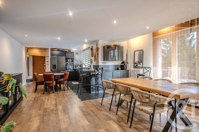 Appartement Loft à louer - 5 pièces - 102.0 m2 - MAUBEUGE - 59 - NORD-PAS-DE-CALAIS - Century 21 Terre Du Nord