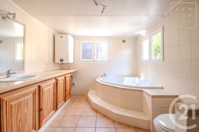 maison à vendre - 6 pièces - 88.0 m2 - HAUTMONT - 59 - NORD-PAS-DE-CALAIS - Century 21 Terre Du Nord